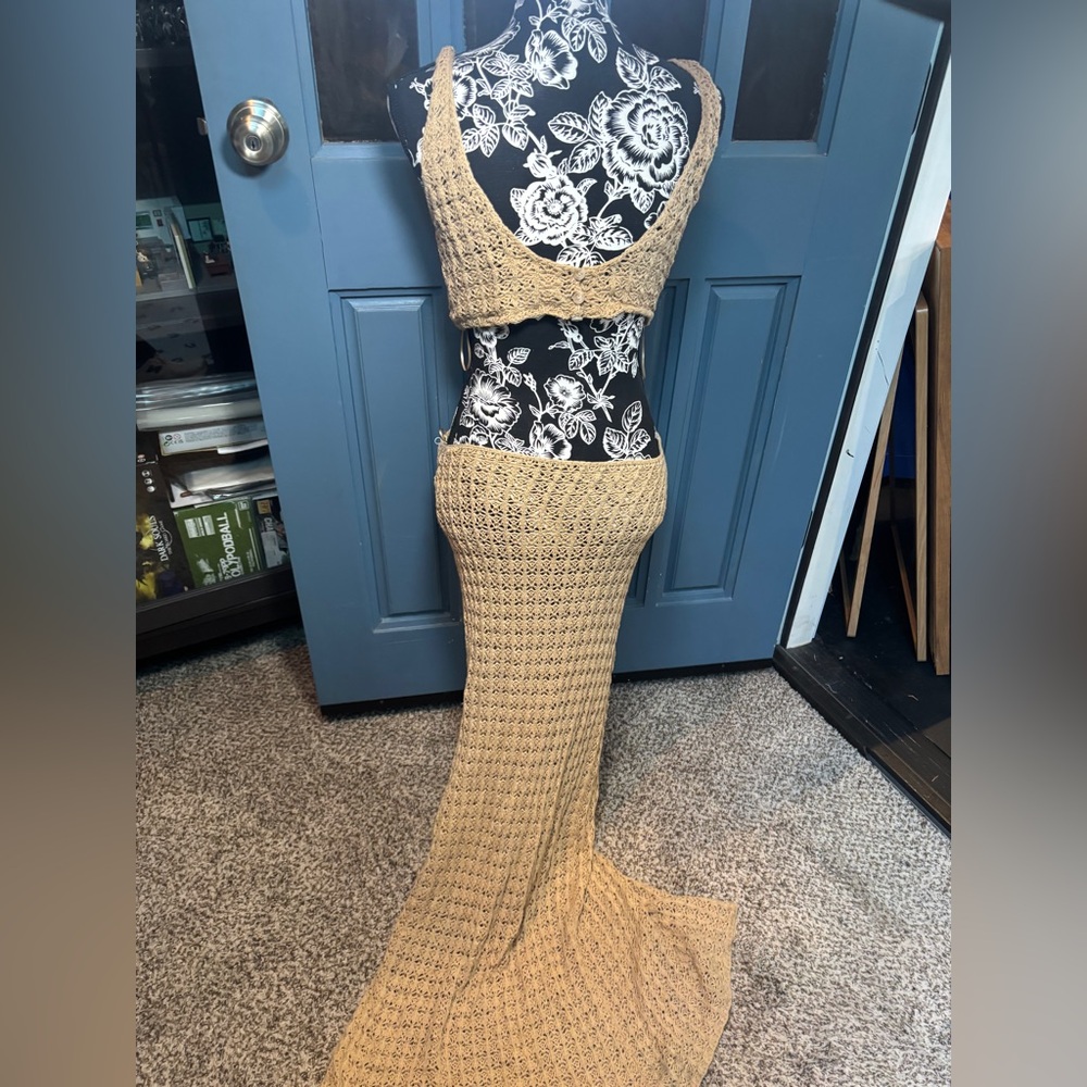 Un.Affected Australia Fitted Camel Crochet Knit Midi Dress- NOT BROWN see photos - Picture 6 of 15